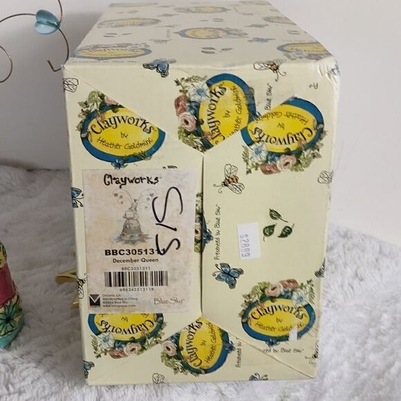 Blue Sky Clayworks December Queen 2pc. Figurine - Picture 11 of 12